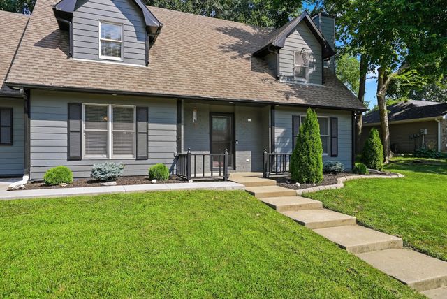 1509 SECRETARIAT DR, Columbia, MO 65202