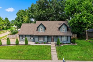 1509 SECRETARIAT DR, Columbia, MO 65202