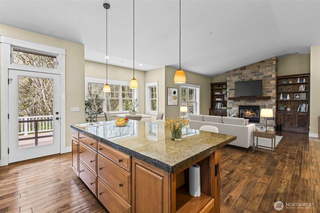 9715 Crescent Valley Drive NW, Gig Harbor, WA 98332