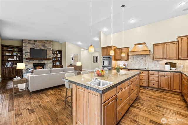9715 Crescent Valley Drive NW, Gig Harbor, WA 98332