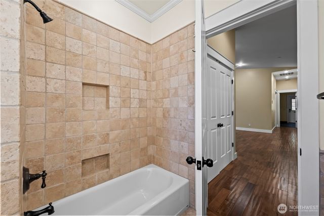9715 Crescent Valley Drive NW, Gig Harbor, WA 98332