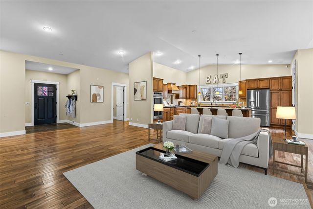 9715 Crescent Valley Drive NW, Gig Harbor, WA 98332
