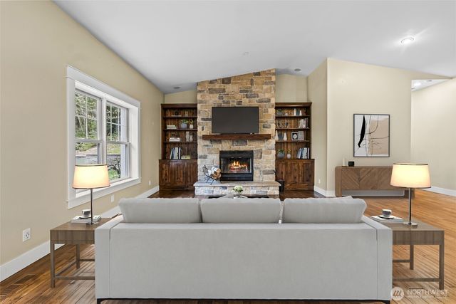 9715 Crescent Valley Drive NW, Gig Harbor, WA 98332