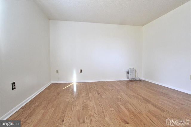 1219 RAVENS CREST DR, Plainsboro, NJ 08536