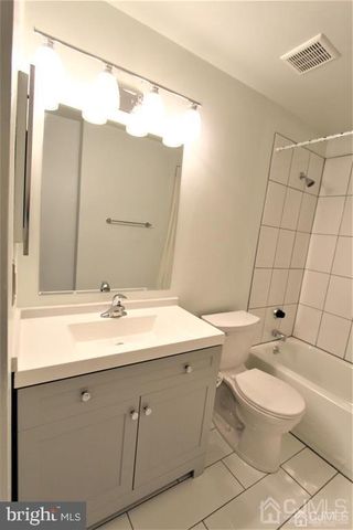 1219 RAVENS CREST DR, Plainsboro, NJ 08536