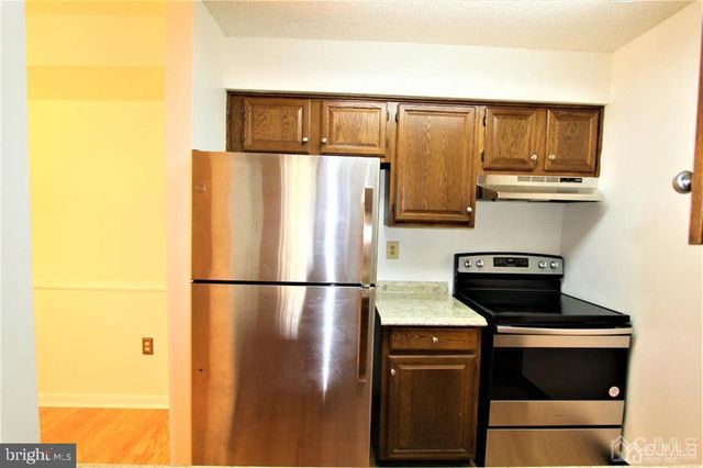 1219 RAVENS CREST DR, Plainsboro, NJ 08536