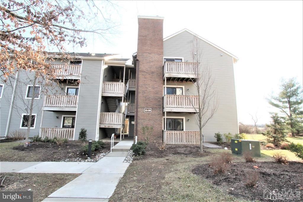 1219 RAVENS CREST DR, Plainsboro, NJ 08536