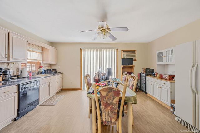 704 S 5th Street, Lindenhurst, NY 11757