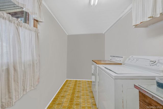 704 S 5th Street, Lindenhurst, NY 11757