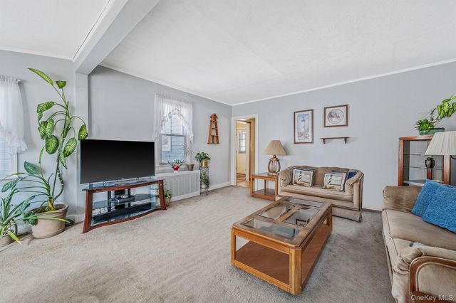 704 S 5th Street, Lindenhurst, NY 11757