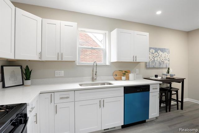 8415 Sherman Avenue, Warren, MI 48089