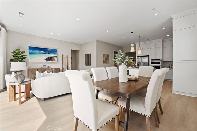130 Donati, Irvine, CA 92602