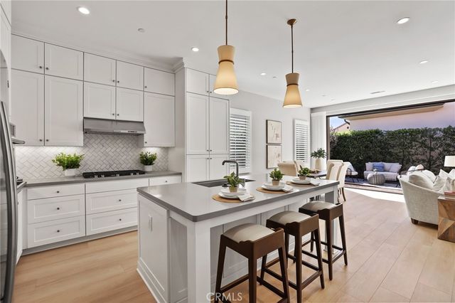 130 Donati, Irvine, CA 92602