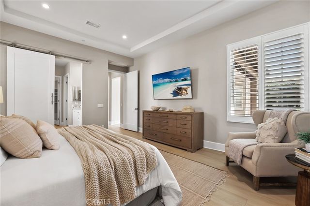 130 Donati, Irvine, CA 92602