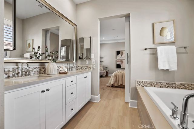 130 Donati, Irvine, CA 92602