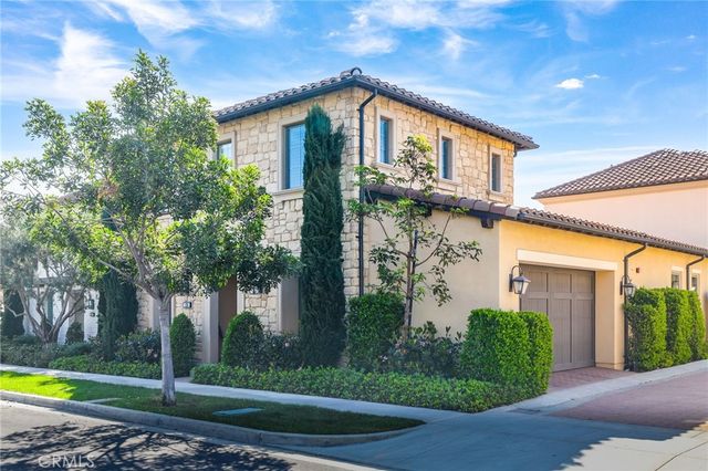 130 Donati, Irvine, CA 92602