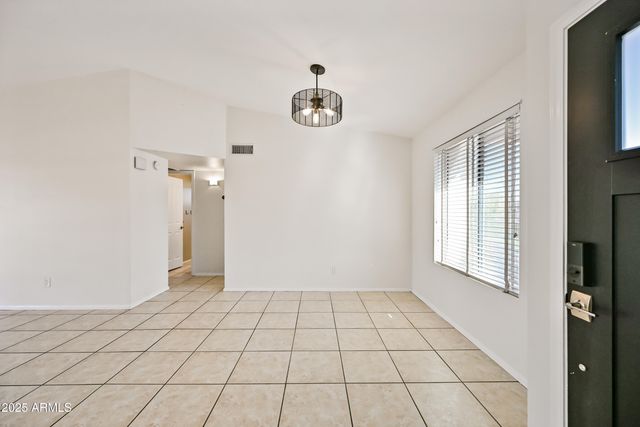 5924 E EVERETT Drive, Scottsdale, AZ 85254