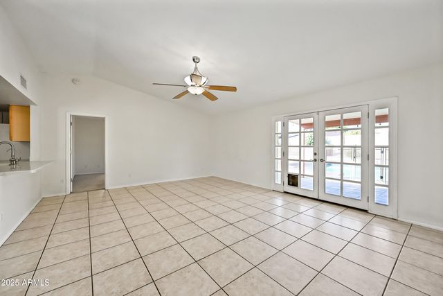 5924 E EVERETT Drive, Scottsdale, AZ 85254