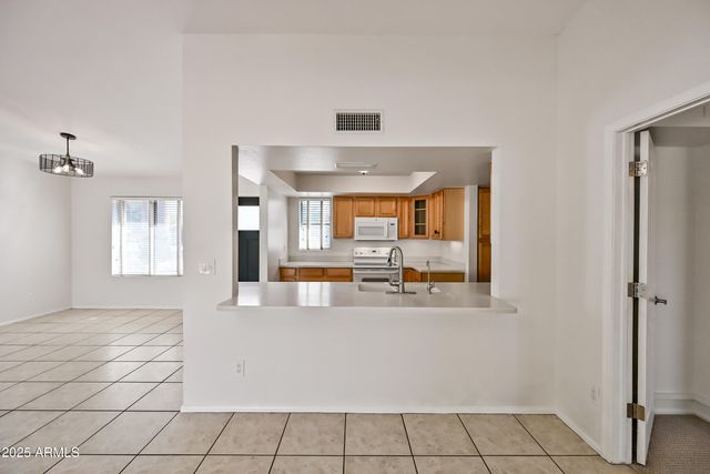 5924 E EVERETT Drive, Scottsdale, AZ 85254