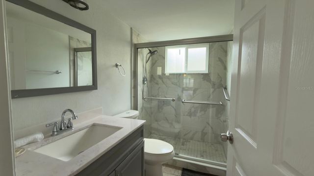 5014 LAGUNA BAY CIRCLE 111, Kissimmee, FL 34746