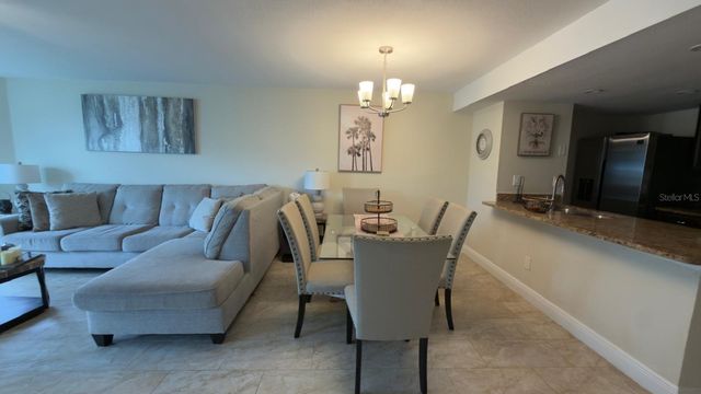 5014 LAGUNA BAY CIRCLE 111, Kissimmee, FL 34746