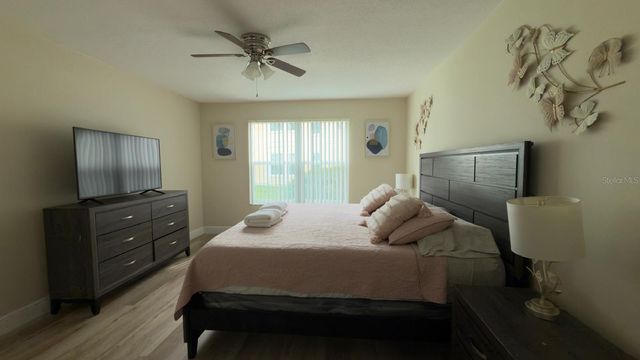 5014 LAGUNA BAY CIRCLE 111, Kissimmee, FL 34746