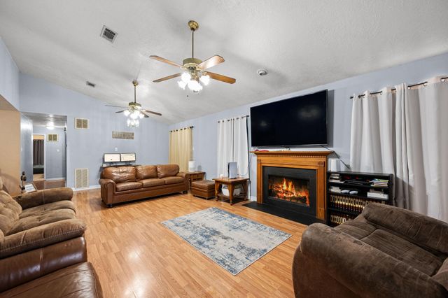 409 Mcphail Street, Tomball, TX 77375