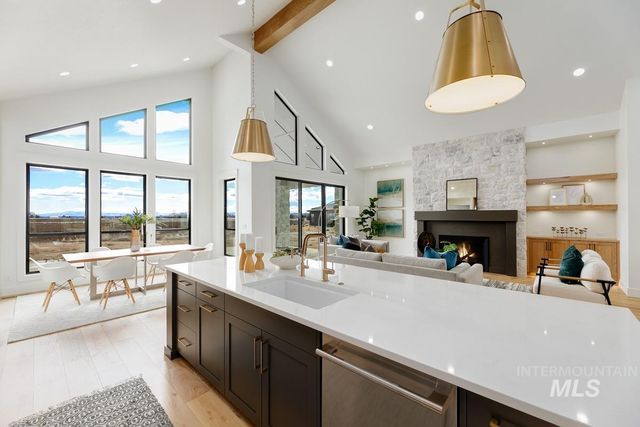 9803 Meadow Park Blvd, Middleton, ID 83644