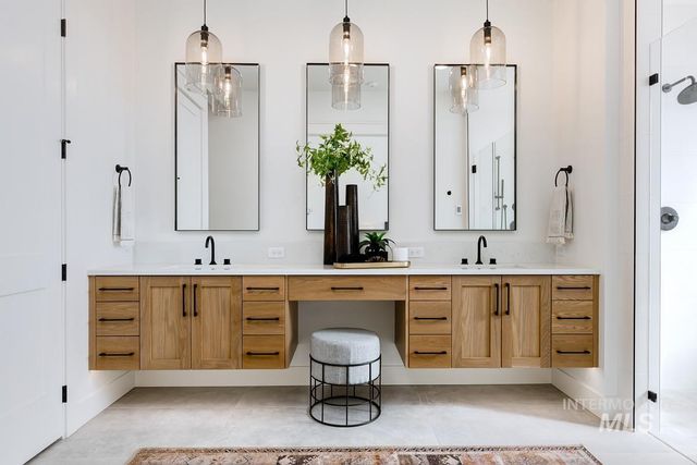 9803 Meadow Park Blvd, Middleton, ID 83644