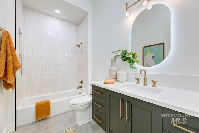 9803 Meadow Park Blvd, Middleton, ID 83644