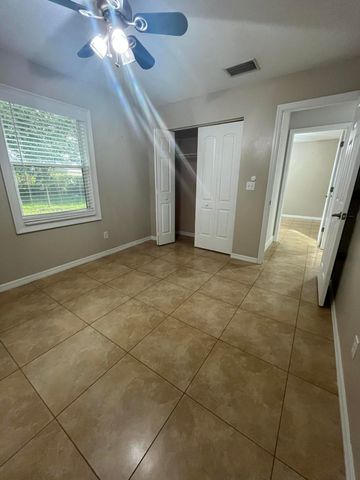 915 11th Terrace, Vero Beach, FL 32960