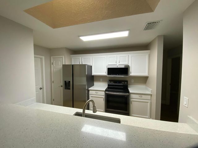 915 11th Terrace, Vero Beach, FL 32960