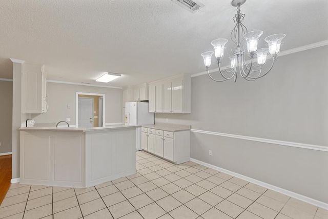 255 Melrose Ln, Dothan, AL 36303
