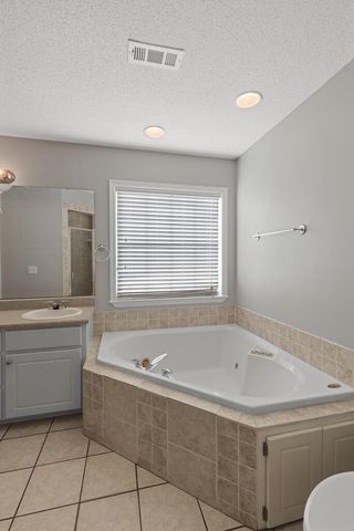 255 Melrose Ln, Dothan, AL 36303