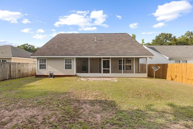 255 Melrose Ln, Dothan, AL 36303