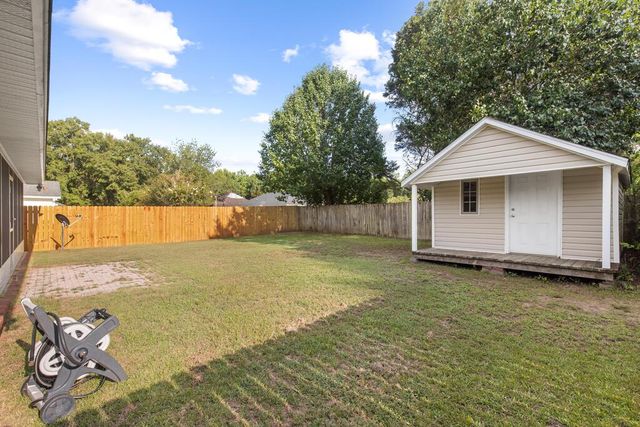 255 Melrose Ln, Dothan, AL 36303