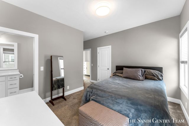 16517 Wickshire Place, Spring Lake, MI 49456