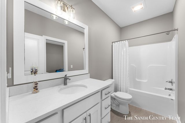 16517 Wickshire Place, Spring Lake, MI 49456