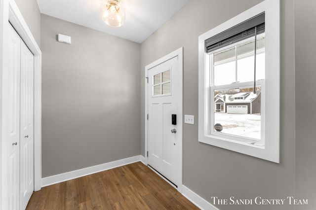 16517 Wickshire Place, Spring Lake, MI 49456