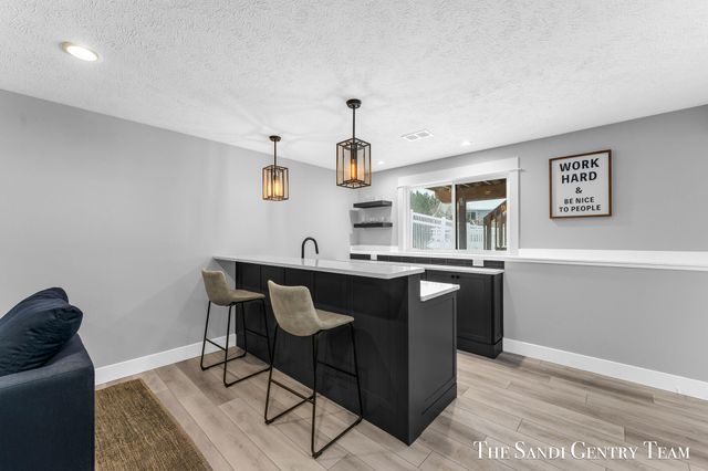 16517 Wickshire Place, Spring Lake, MI 49456