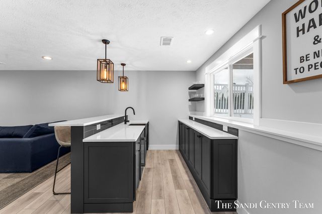 16517 Wickshire Place, Spring Lake, MI 49456