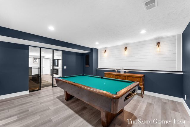 16517 Wickshire Place, Spring Lake, MI 49456