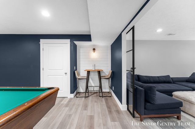 16517 Wickshire Place, Spring Lake, MI 49456