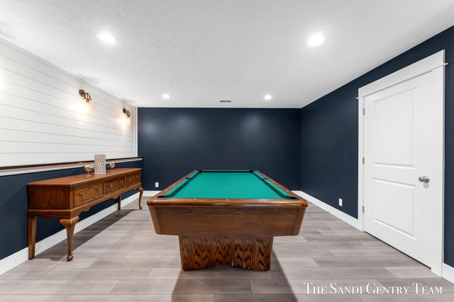 16517 Wickshire Place, Spring Lake, MI 49456