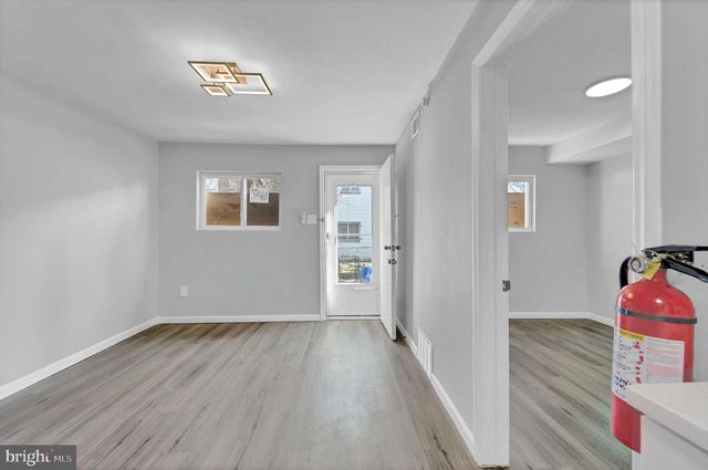 1068 LAKE SHORE, Camden, NJ 08104