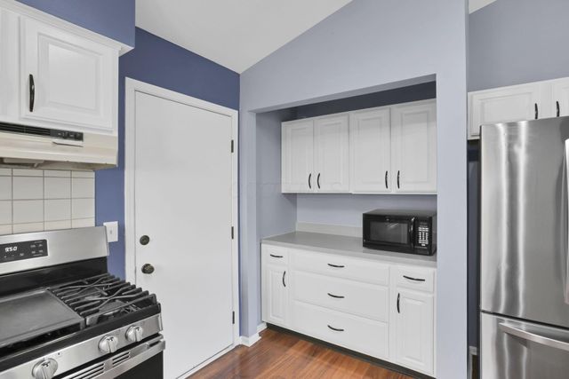 5725 Saucony Drive, Hilliard, OH 43026