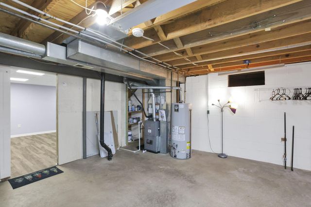 5725 Saucony Drive, Hilliard, OH 43026