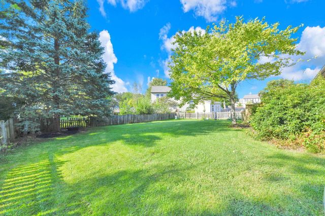 5725 Saucony Drive, Hilliard, OH 43026