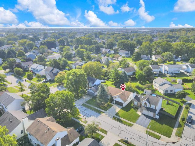 5725 Saucony Drive, Hilliard, OH 43026