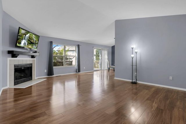 5725 Saucony Drive, Hilliard, OH 43026